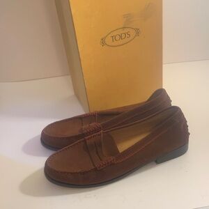 Tod's Rich Brown Suede Loafers